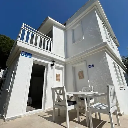 호텔 Dreambeachvillasfoca 3*