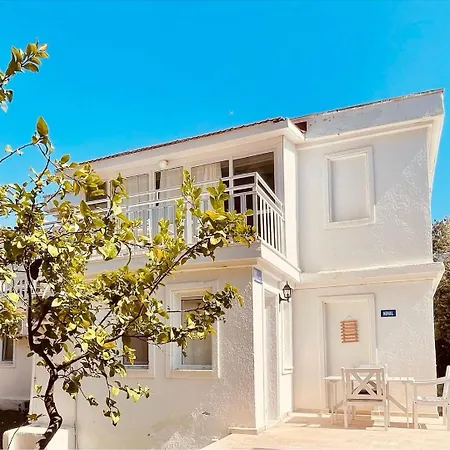 Dreambeachvillasfoca 3* 포카